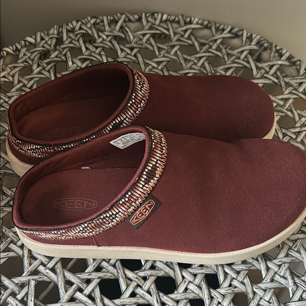 Keen Women's Burgundy Slip-On Shoes